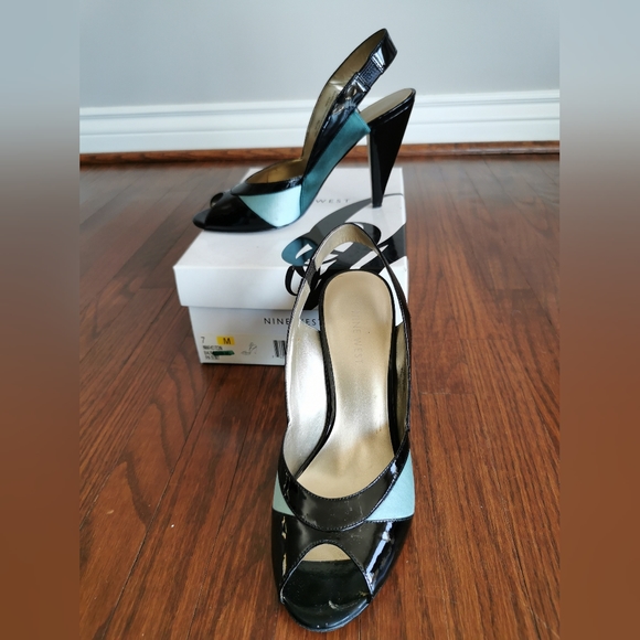 Nine West Green & Black Heels - Picture 1 of 4